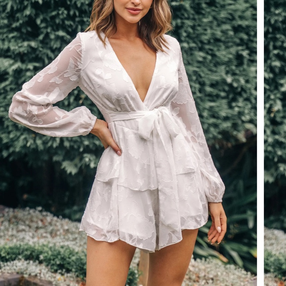 CUPSHE Anakena Long Sleeve Ruffled Romper